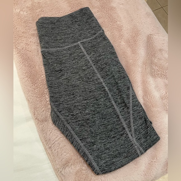 Athletic leggings - Picture 2 of 3